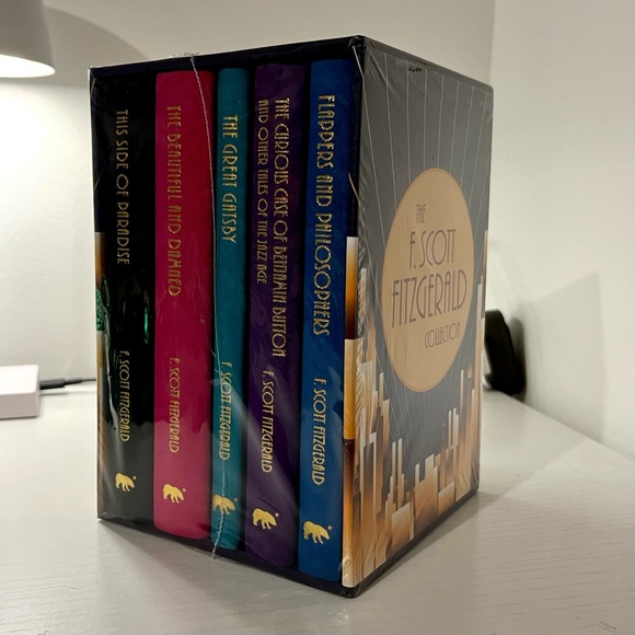 NWT F. Scott Fitzgerald Collection Box Set - Picture 5 of 6